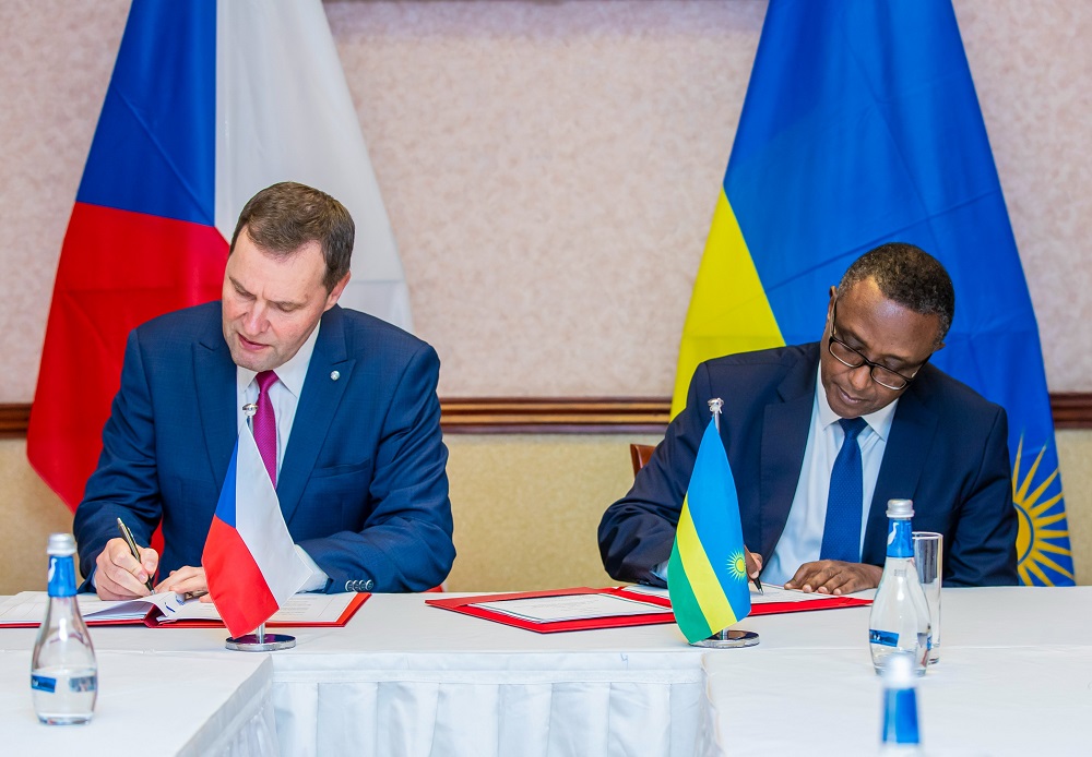 Le Rwanda et la République tchèque unis contre la double imposition