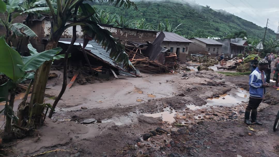 Catastrophe naturelle au Nord-Ouest - le bilan grimpe, 130 morts recensés