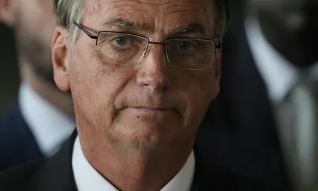 Brésil: Bolsonaro en mode contestation