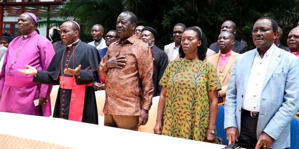 Raila Odinga va contester les élections au Kenya