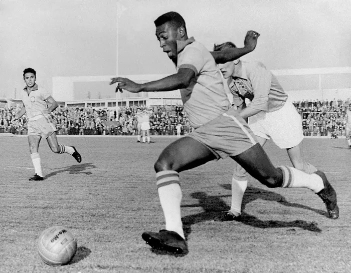 Pelé est mort, vive le roi du football