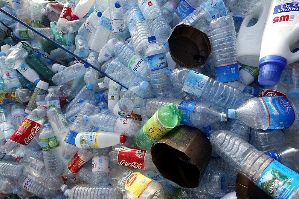 Déchets plastiques : les écologistes interpellent les importateurs