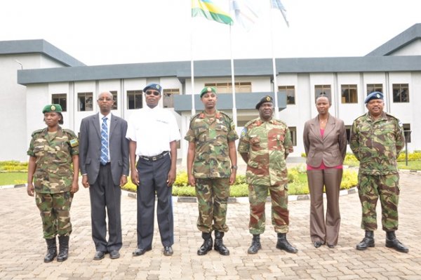 Hauts dirigeants de l’Académie militaire de la SADC en visite au Rwanda