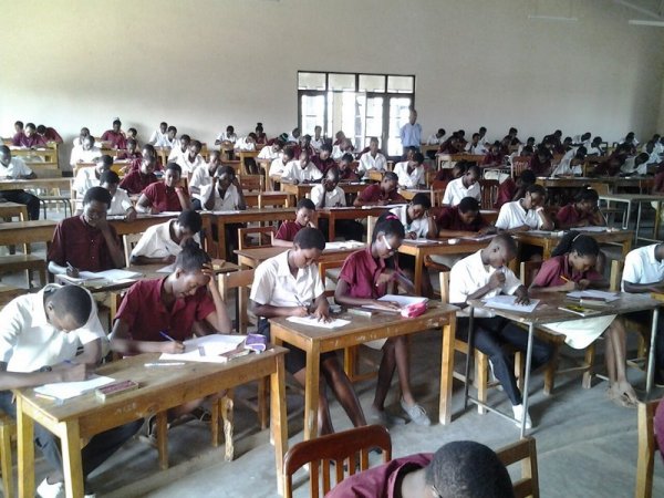 Passation du test de la 10ème année secondaire en toute tranquillité