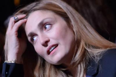 Julie Gayet : l’Elysée dans l’embarras à cause d’une affaire d’argent