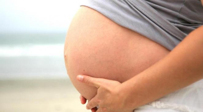 Une Allemande de 65 ans, mère de 13 enfants, est enceinte de quadruplés