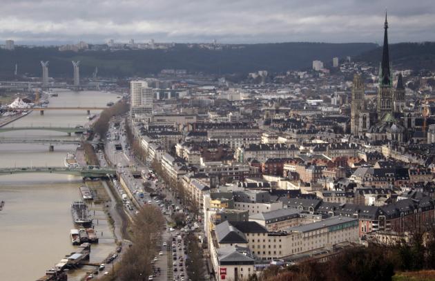 Rouen : une conductrice de bus sauve la vie d’un bébé