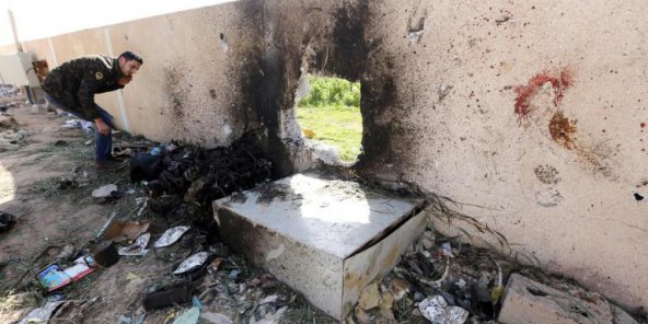 Libye : deux attentats-suicides font plus de 56 morts à Zliten et à Ras Lanouf.