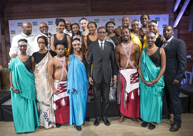 Davos économique se termine sur des accents folkloriques rwandais