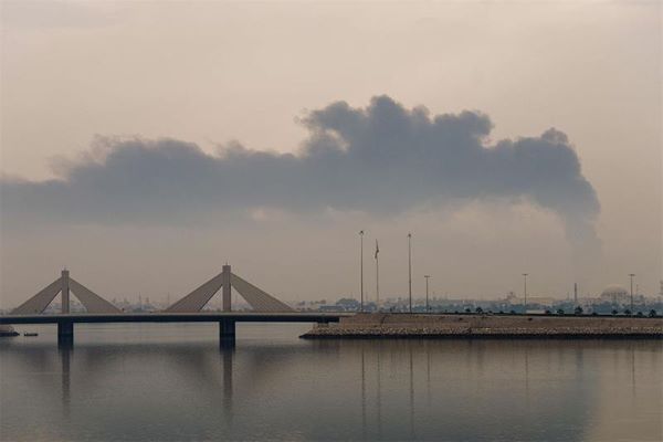 EAU : quatre blessés dans un incendie dans un port après l'interception d'un missile