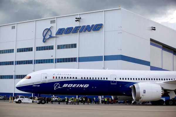 Plus de 3.000 employés de Boeing en grève pour un contrat équitable