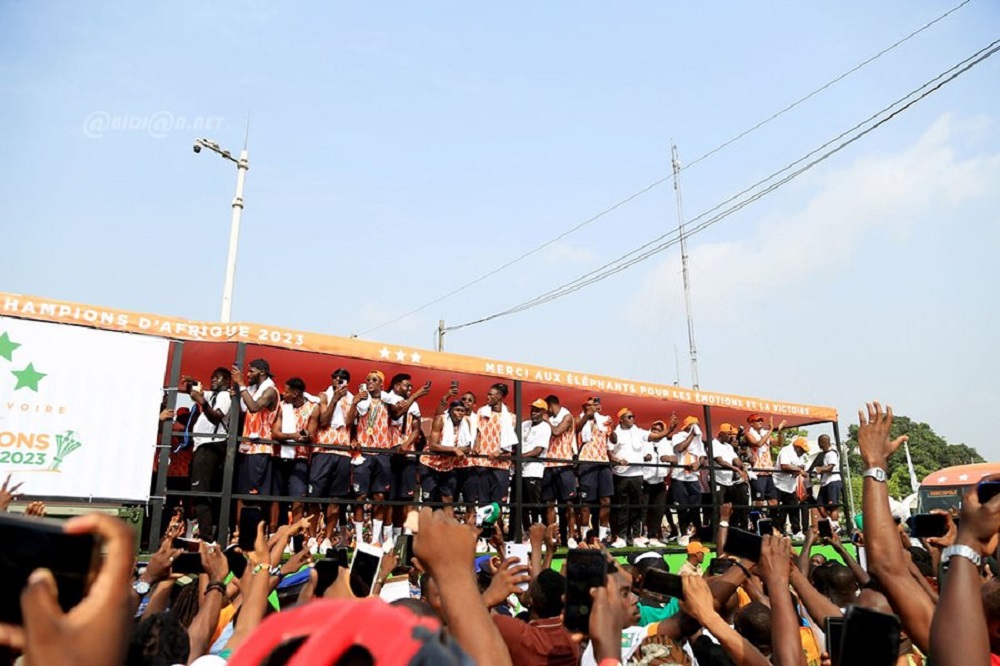 Côte d'Ivoire : une caravane pour rendre hommage à l'équipe nationale championne de la 34e édition de la CAN (REPORTAGE)