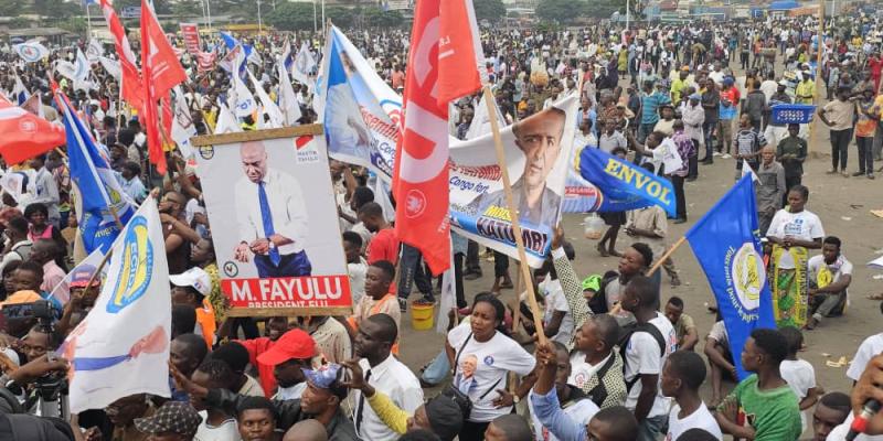 RDC : Entre défiance et espoir, le premier meeting de l’opposition secoue Kinshasa à l'aube des élections