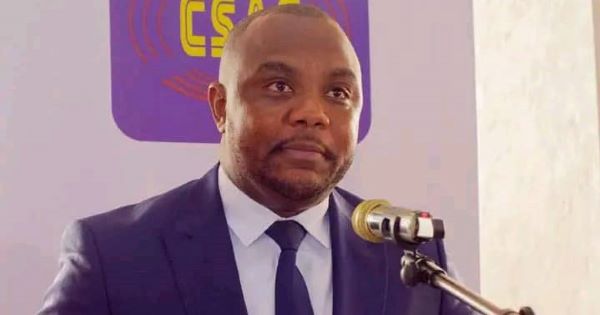 Christian Bosembe abdique l’honneur au profit de la flatterie