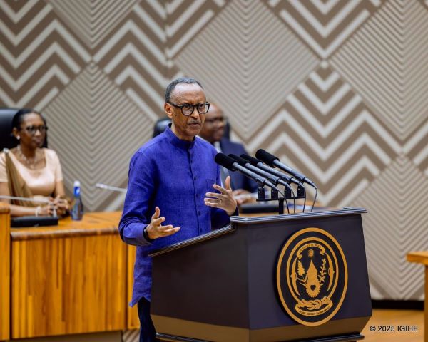 Le Président Kagame appelle à un changement de mentalité et à l’autonomie des Africains