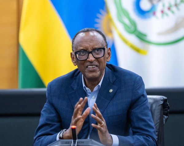 Le Président Kagame reçoit une délégation du Qatar et appelle à unir réconciliation et développement