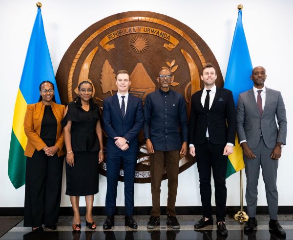 Le Président Kagame reçoit Hugh Evans, fondateur de Global Citizen