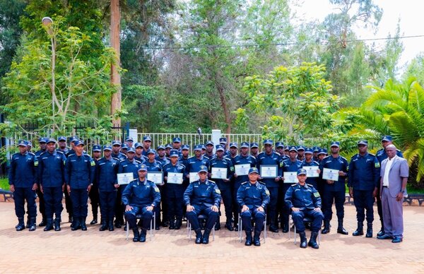 34 policiers terminent une formation en leadership et en professionnalisme