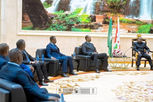 Le ministre Nduhungirehe compare les manipulations ethniques de Ndayishimiye à celles de Habyarimana