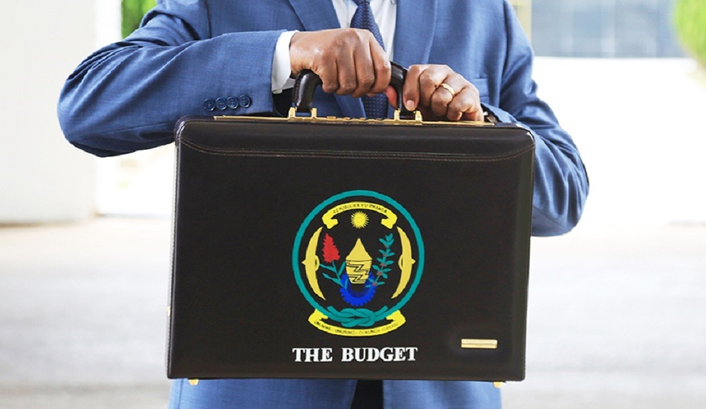 Le Gouvernement revoit son budget 2024/25 à la hausse