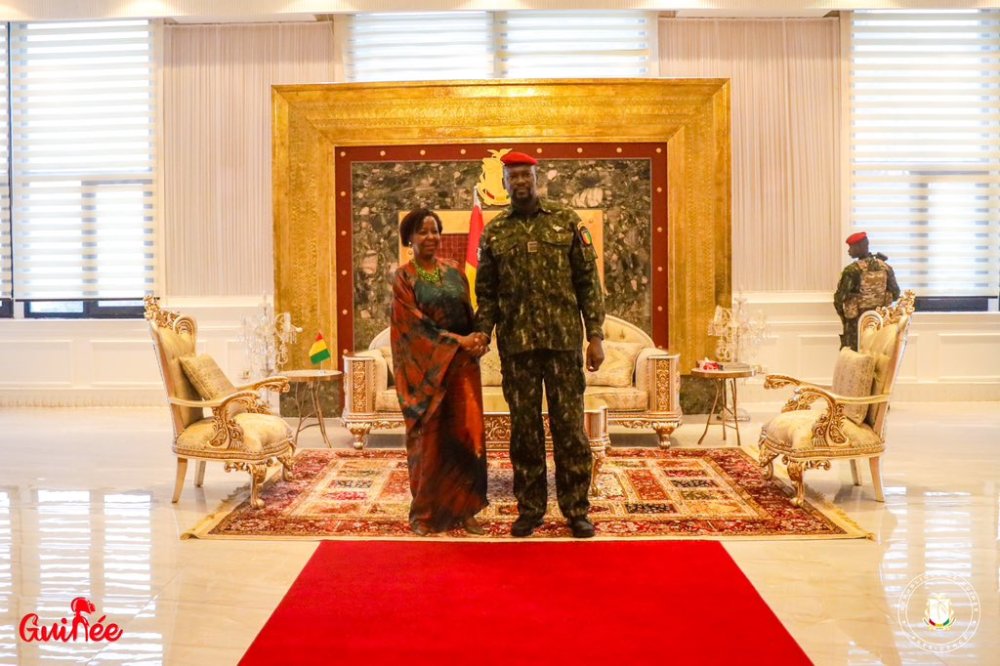 Guinée-Conakry : le Colonel Mamadi Doumbouya reçoit Louise Mushikiwabo