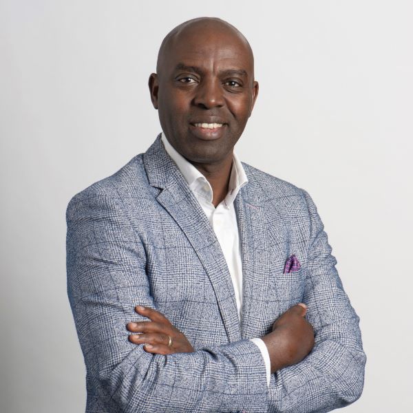 De la gouvernance à l’exclusion en RDC : le cri d’alerte de Dr. Alex Mvuka