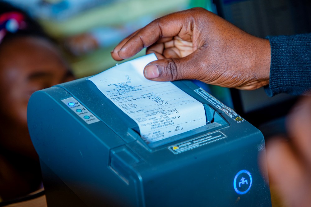 L’office Rwandais des Recettes intensifie la promotion des reçus électroniques auprès des commerçants