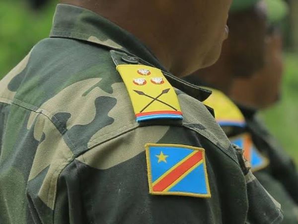 Le président Tshisekedi traite l’armée de clochards