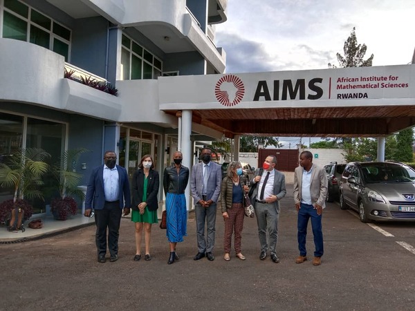Le Rwanda prépare sa jeunesse à relever les défis scientifiques et technologiques