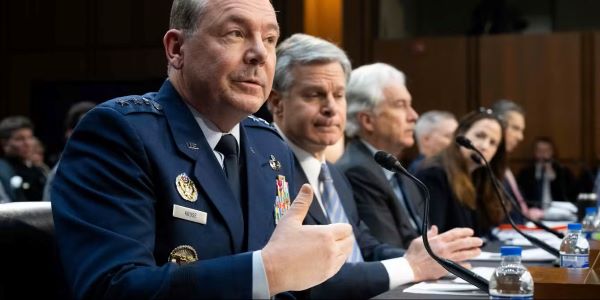 Donald Trump limoge le chef du renseignement militaire après un rapport jugé dérangeant