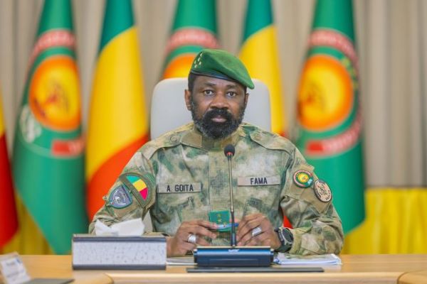 Mali : Assimi Goïta prend en charge le ministère de la Défense