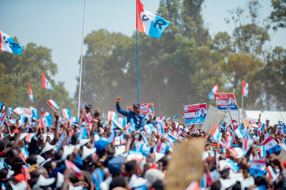 Kagame en campagne à Huye souligne la priorité de la sécurité pour le développement