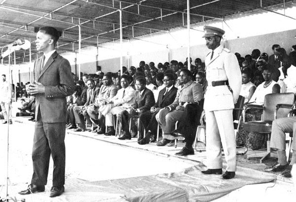 Les divisions internes qui ont conduit à la chute de la Première République du Rwanda