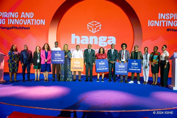 Cinq lauréats du Hanga Pitchfest 2024 raflent 110 millions de francs rwandais