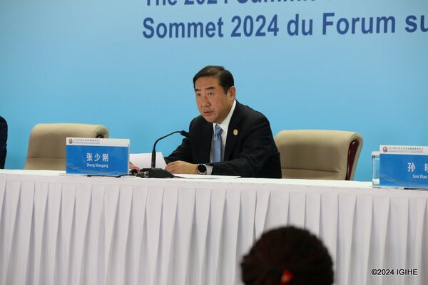 Les entrepreneurs chinois et africains invités à renforcer la coopération industrielle et les chaînes d’approvisionnement