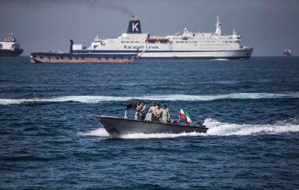 Larmée américaine intercepte un navire battant pavillon iranien dans le détroit dOrmuz (Commandement)