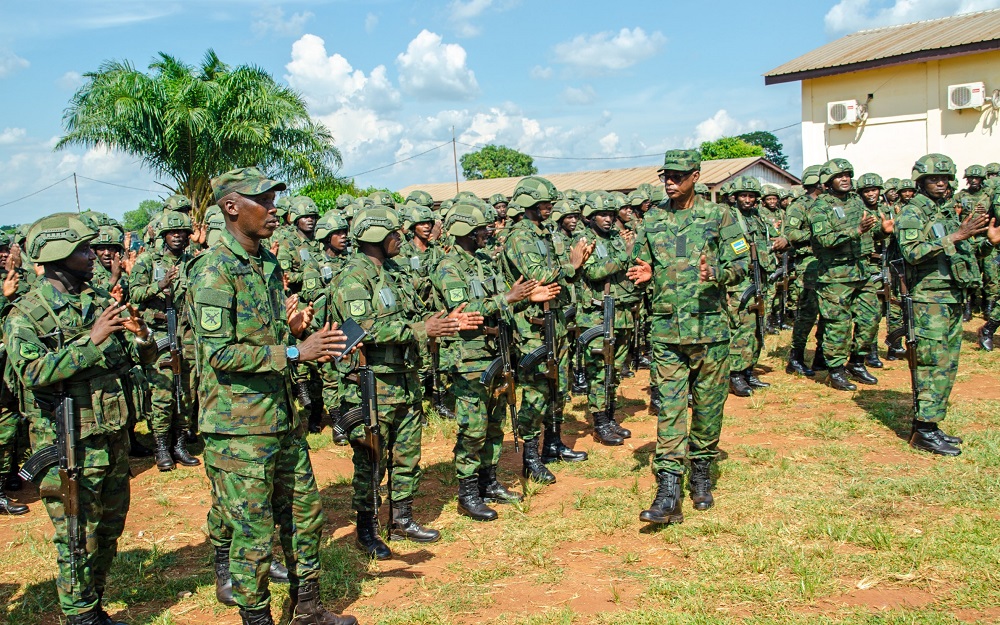 Diplomatie rime avec Sécurité: Le général Kabarebe en mission stratégique en Centrafrique