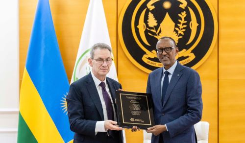 Le Rwanda et Pfizer discutent d’un partenariat pour accélérer l’accès aux soins pour les Rwandais