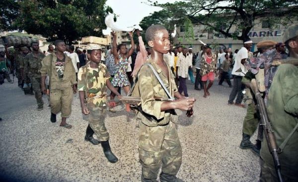 Le souffle du 17 mai 1997 ou la mémoire des kadogos