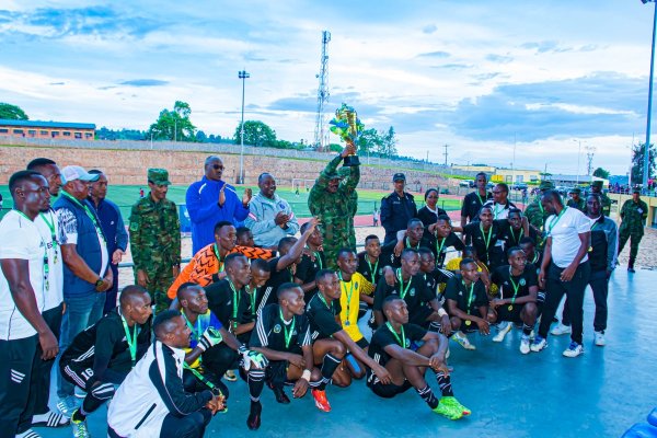 Le football, un pont d'amitié entre les armées rwandaise et tanzanienne