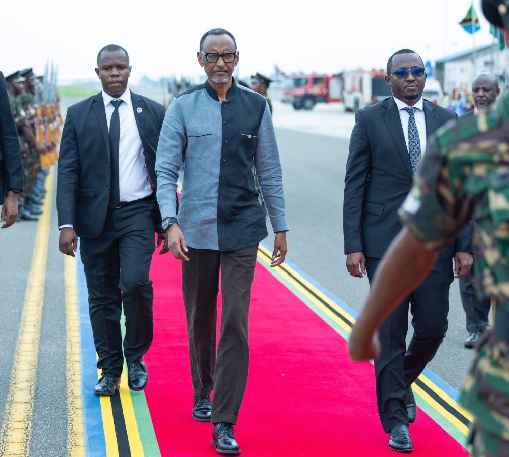 Kagame rejoint Zanzibar pour son 60e anniversaire de révolution