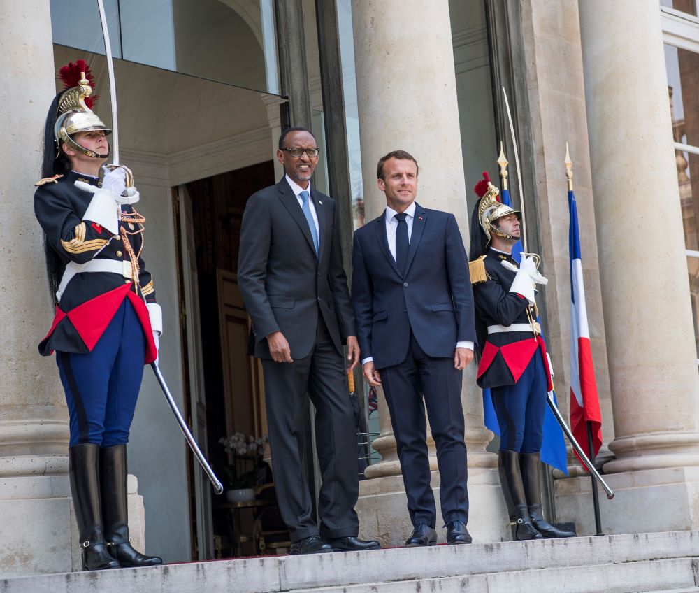 A Paris, Macron dresse des lauriers à Kagame devant une cinquante des Chefs dÉtats