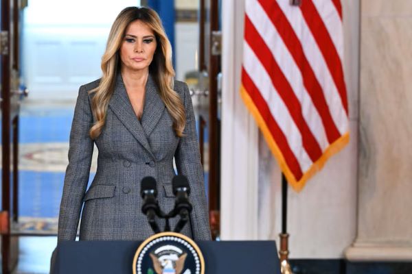 Melania Trump dément tout lien avec Jeffrey Epstein