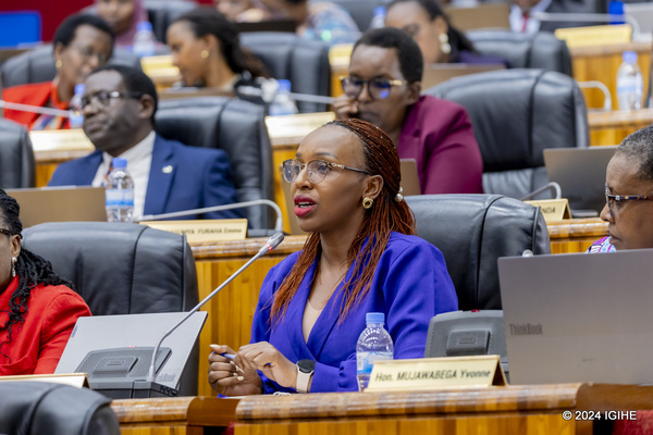 La députée Mukabalisa plaide pour les enfants détenus incités à avouer des crimes qu'ils n'ont parfois pas commis