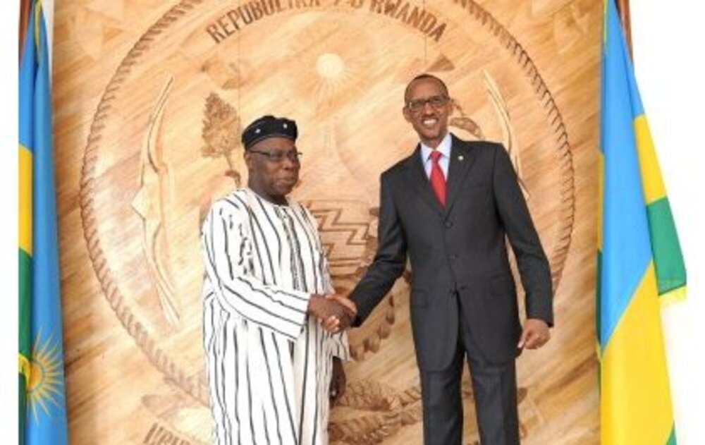 Olusegun Obasanjo, ancien président du Nigeria, félicite le Président Kagame pour sa réélection