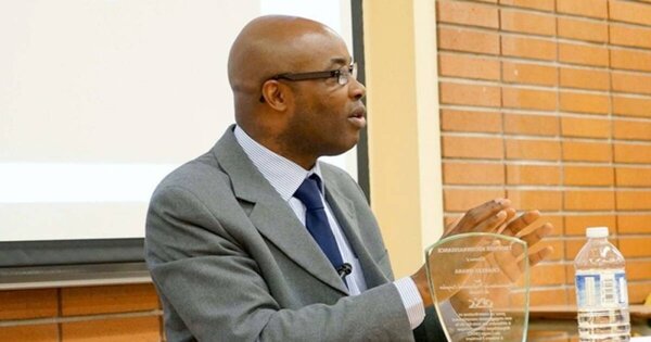 Négationnisme et manipulation politique
