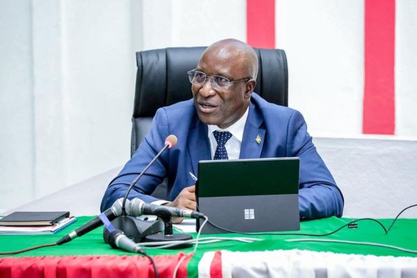 Le premier ministre burundais manque dexplications sur la pénurie de carburant