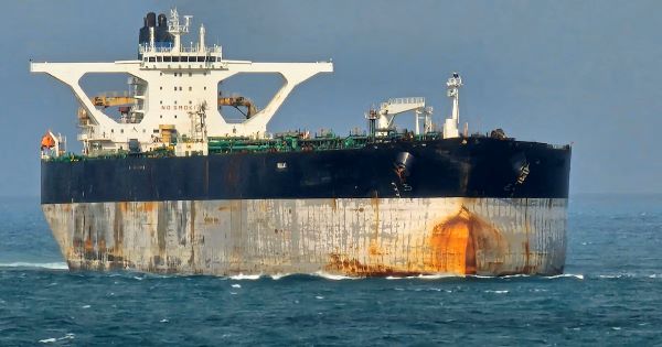 Deux pétroliers, dont un russe, saisi par les États-Unis en haute mer