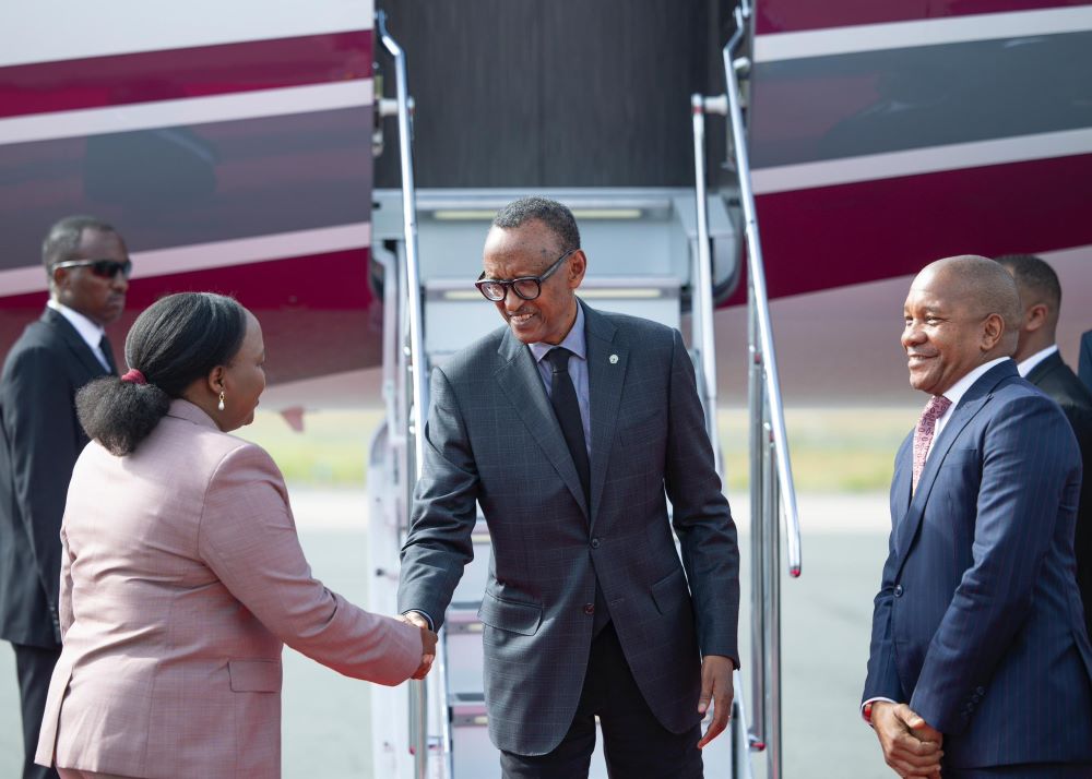 Le Président Kagame rejoint les dirigeants de l’Afrique de l’Est pour le 24e Sommet Ordinaire de la CAE à Arusha