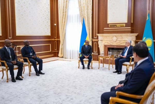 Le Président Kagame en visite officielle au Kazakhstan